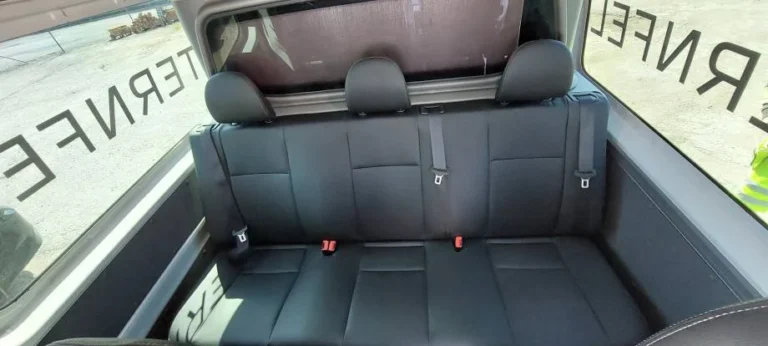 VW kaubiku istmete katmine kunstnahaga